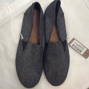 NWT Toms Gray Loafers Slip-Ons Casual Women Size 8.5